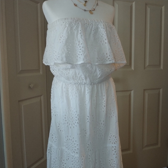 Michael Michael Kors White Eyelet Tiered Maxi Dress OX - Picture 5 of 15